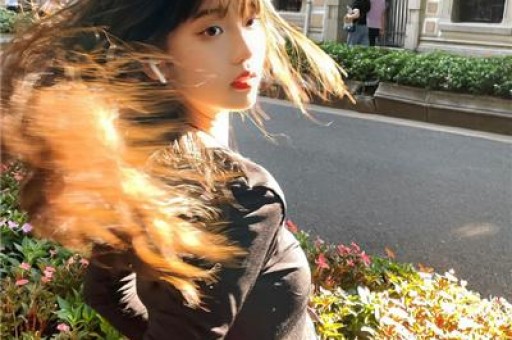 同样是售假董宇辉的全额退款比李维刚的假一赔十差了十八条街
