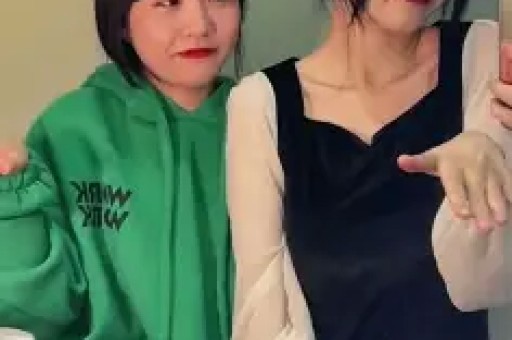 网红直播兜售假大牌 合肥警方突袭一锅端